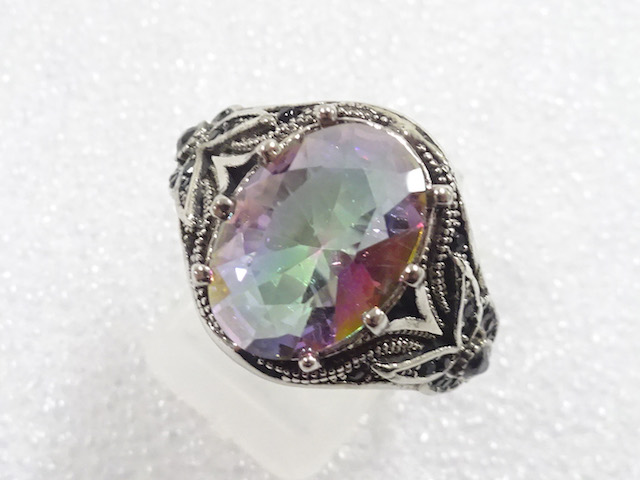 JAPANESE KIMONO / ANTIQUE COLORED STONE RING (SIZE 22)